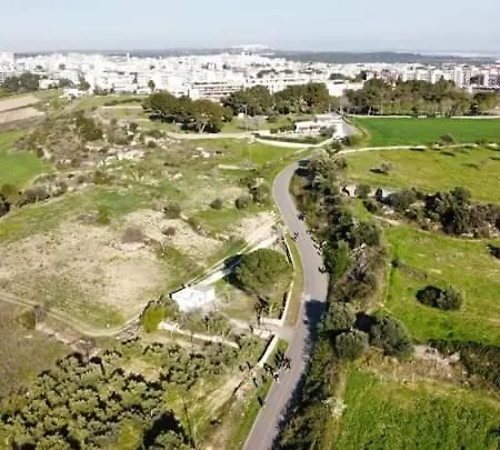 L' Arche * كاستلانيتا