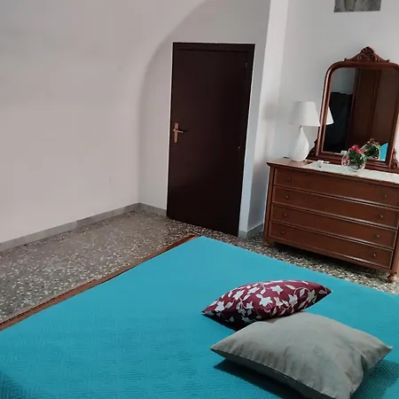 L' Arche كاستلانيتا